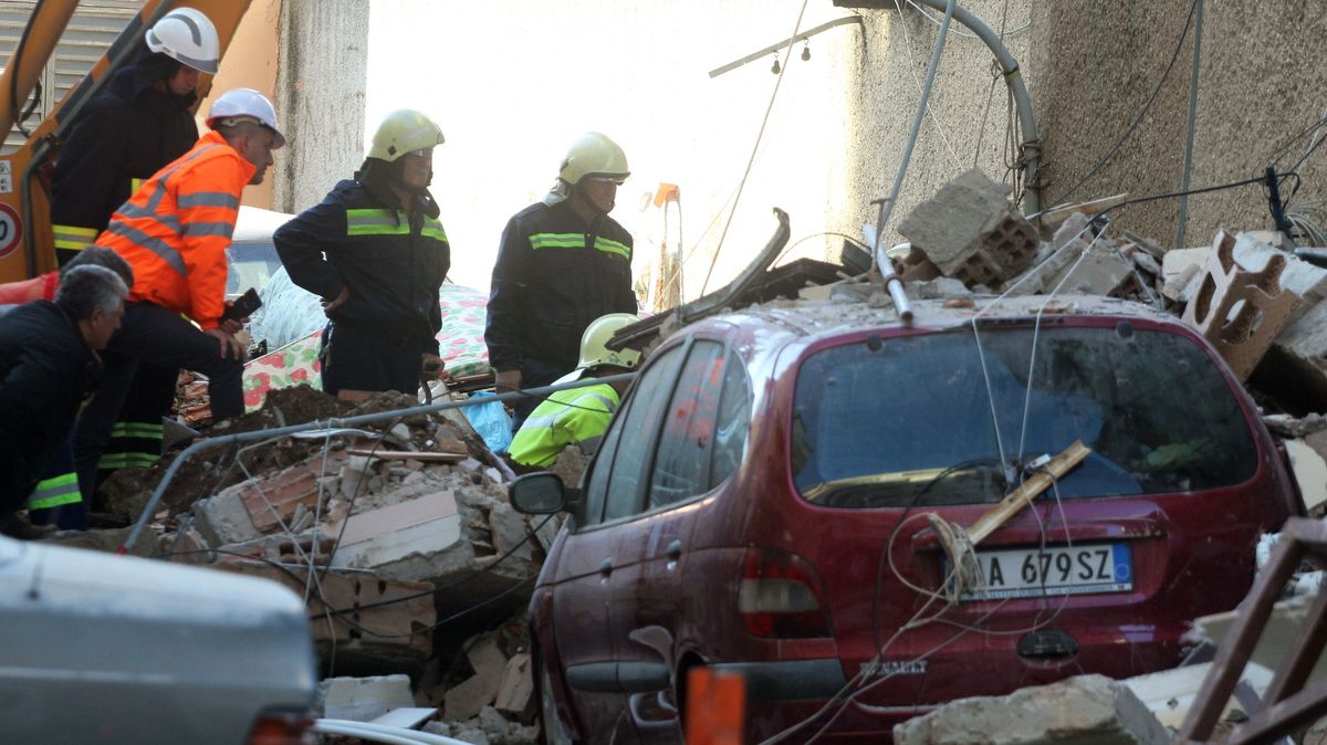 Obrazem: Následky ničivého zemětřesení v Albánii